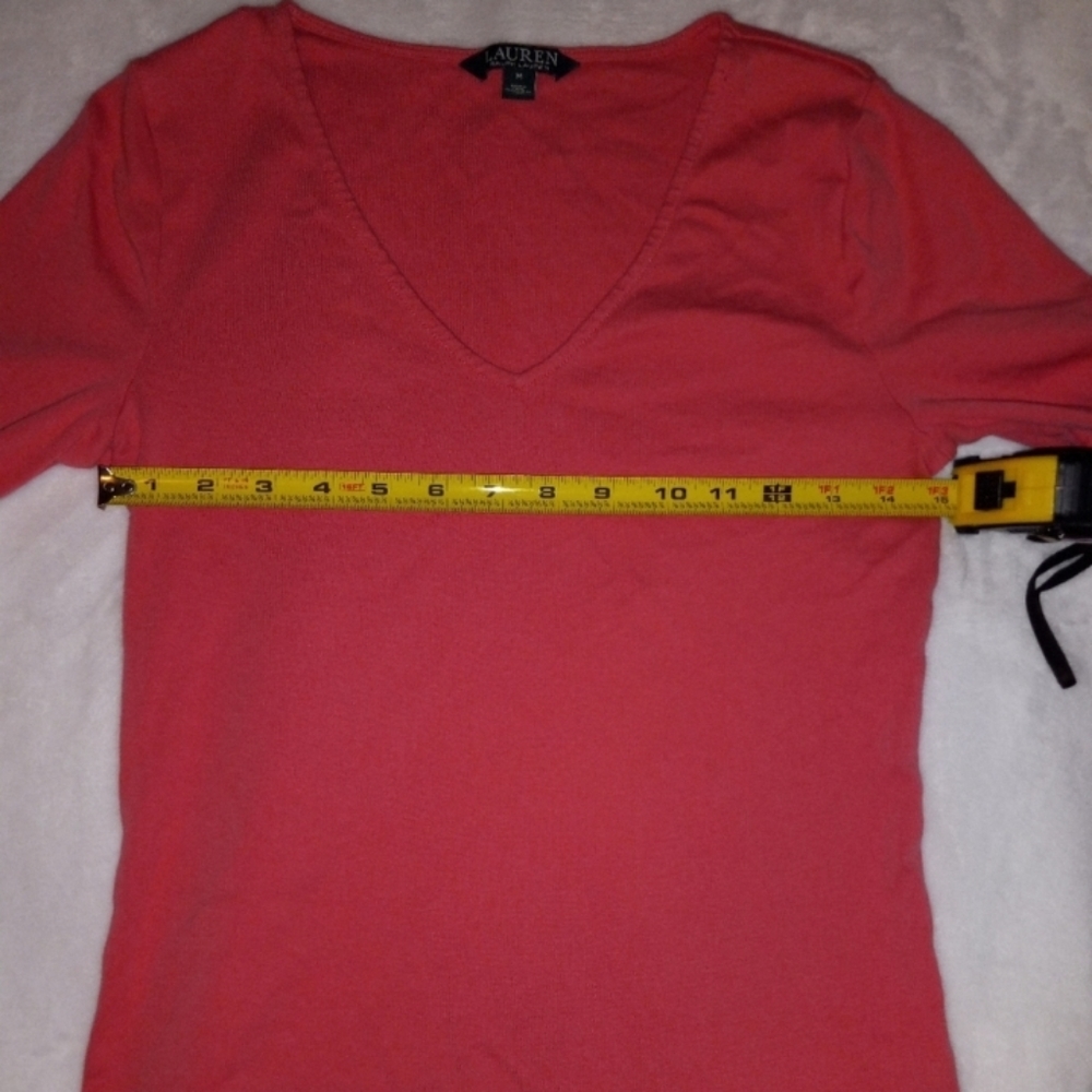 LAUREN RALPH LAUREN V-NECK. WOMENS SIZE M. CORAL REEF COLOR. - Picture 9 of 12